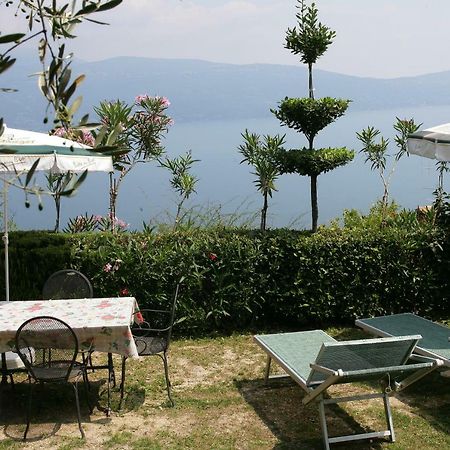 Appartamenti Serena - Nonna Agnese Gargnano Bagian luar foto