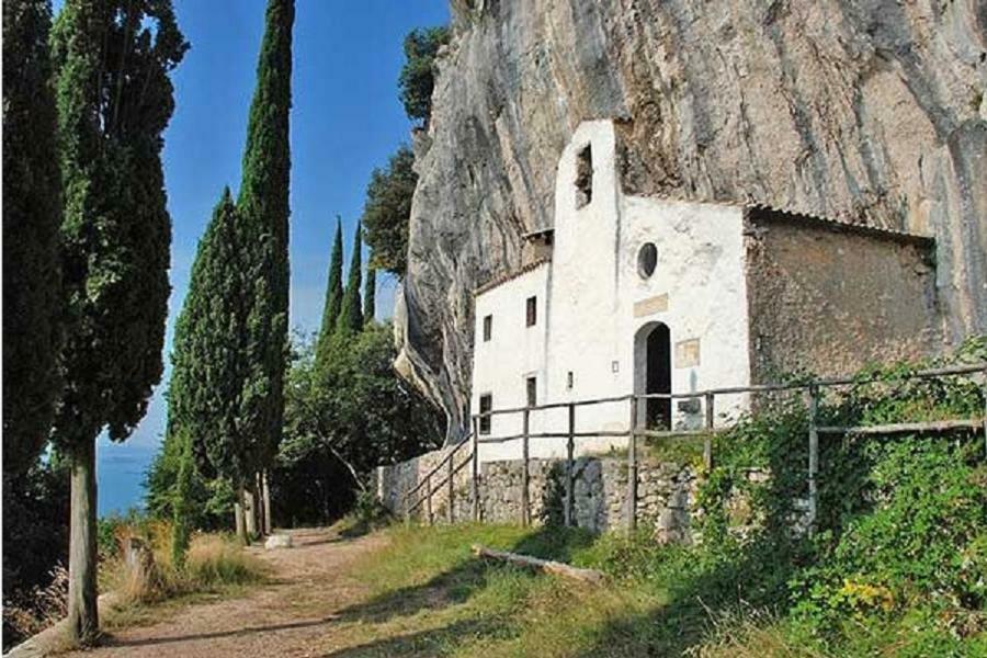Appartamenti Serena - Nonna Agnese Gargnano Bagian luar foto